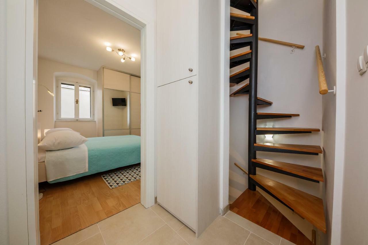 Apartman Mare คาชเตลา ภายนอก รูปภาพ
