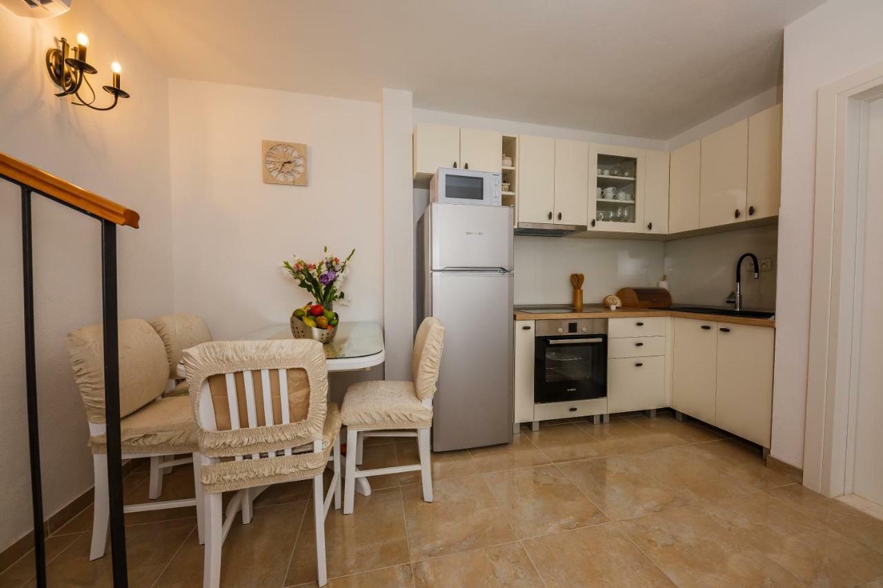 Apartman Mare คาชเตลา ภายนอก รูปภาพ