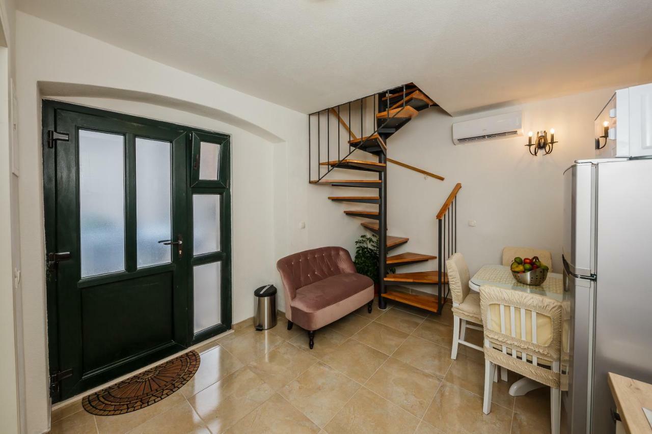Apartman Mare คาชเตลา ภายนอก รูปภาพ